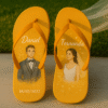 Chinelo de dedo Casamento Mostarda Noivo & Noiva